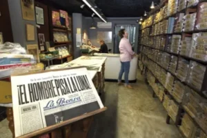 en-la-prensa-de-aquel-dia_el-hombre-pisa-la-luna_