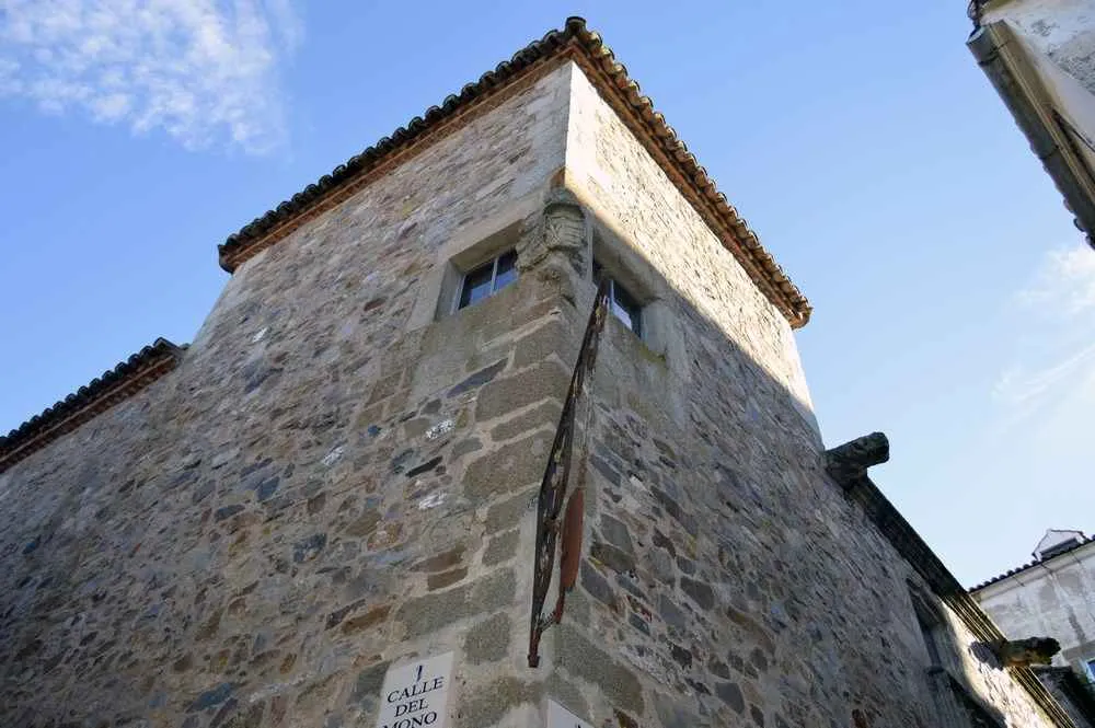 fachada de la casa del mono