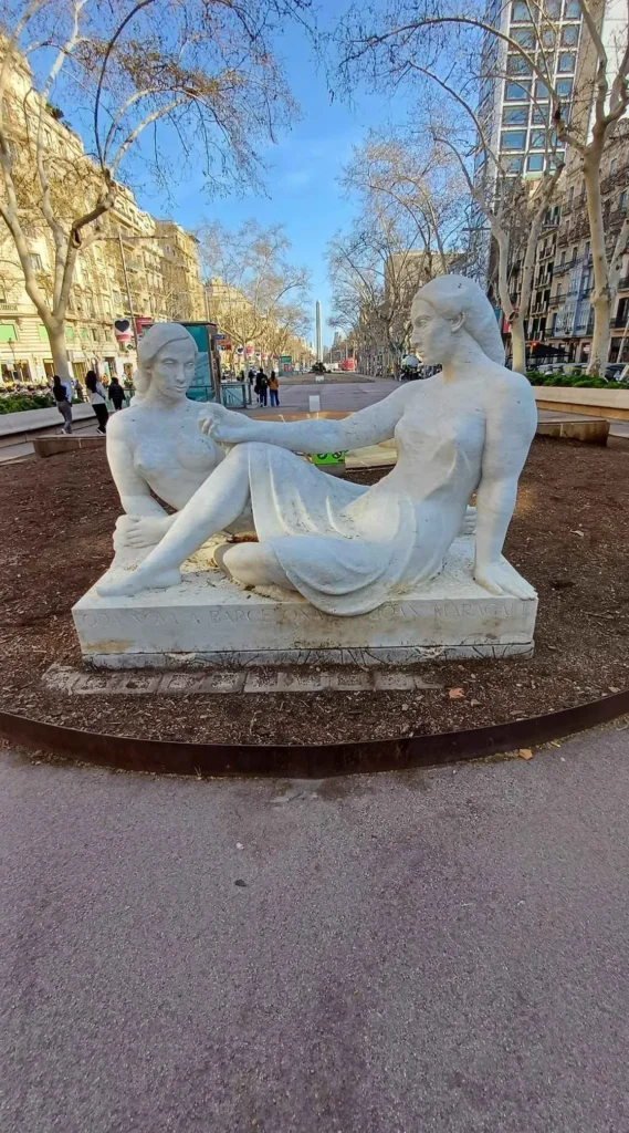 oda nova a barcelona escultura