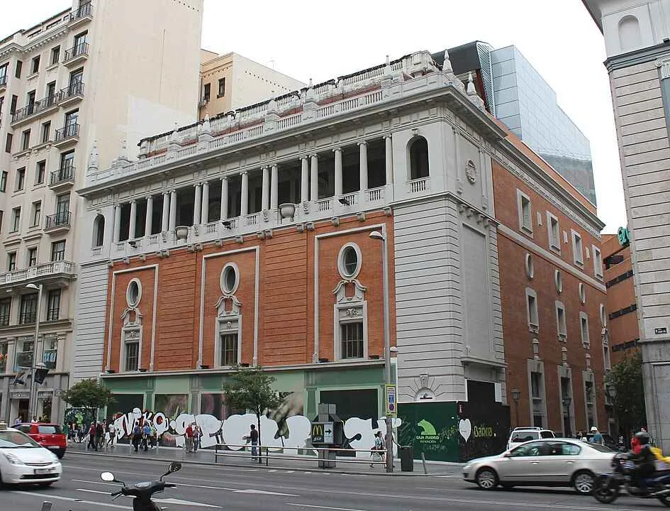 antiguo palacio de la musica en gran via madrid