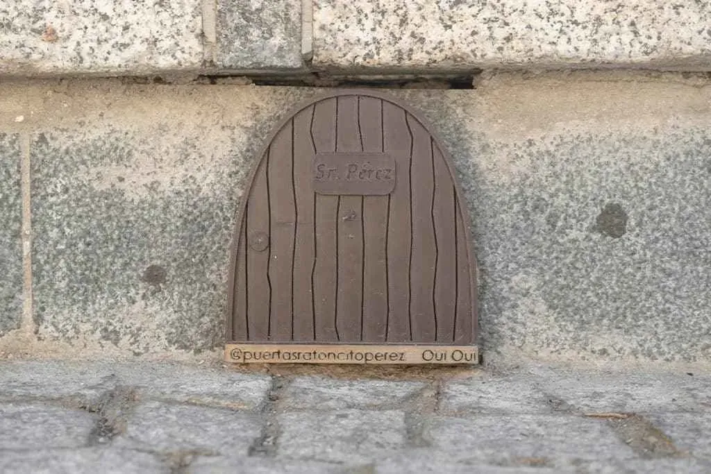 Nueva puerta del ratoncito perez