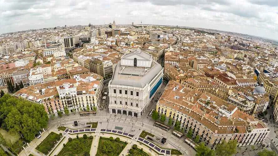 panoramica del teatro real de madrid