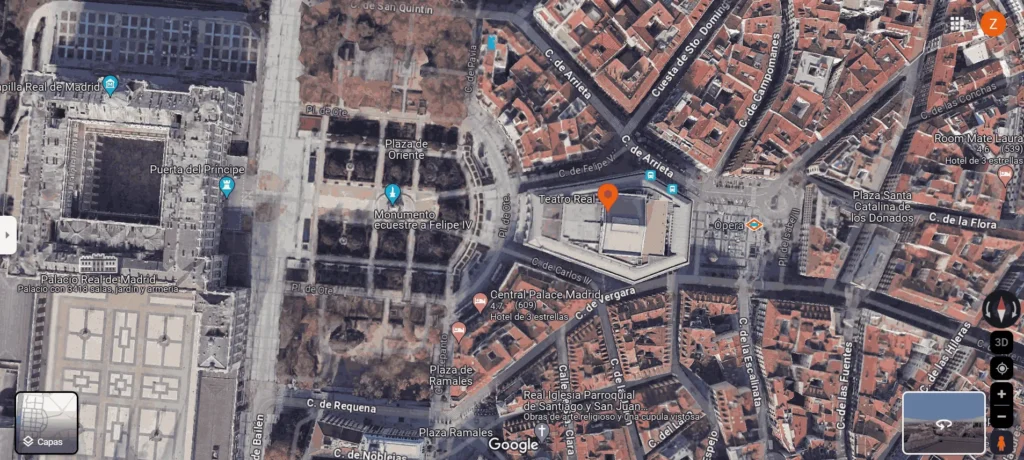 vista de satelite del teatro real en forma de ataud de madrid