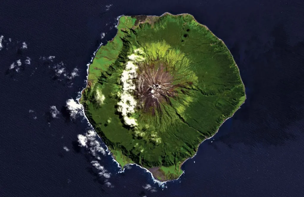 imagen satelital de tristán da cunnha