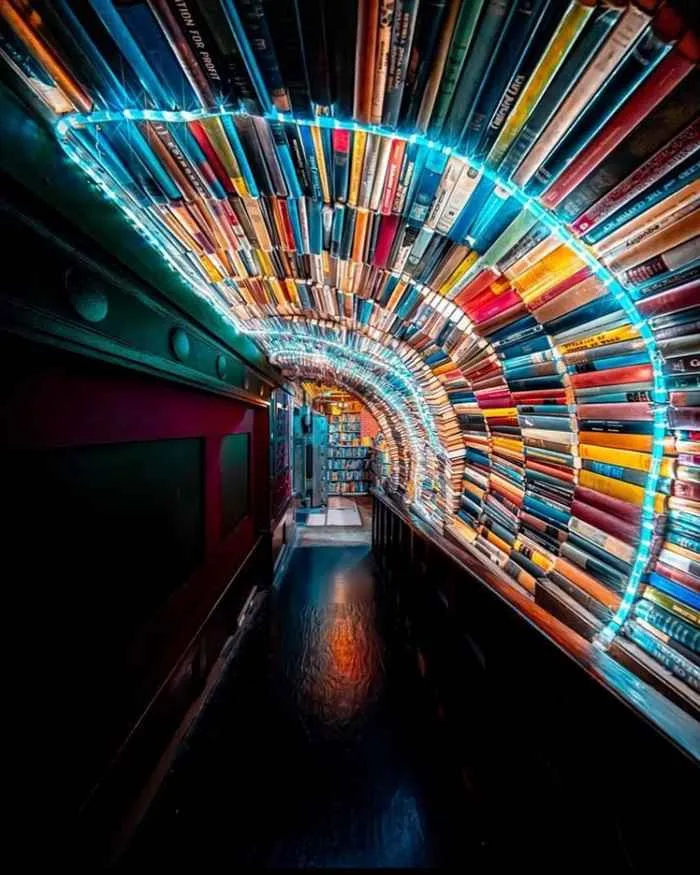 tunel de libros
