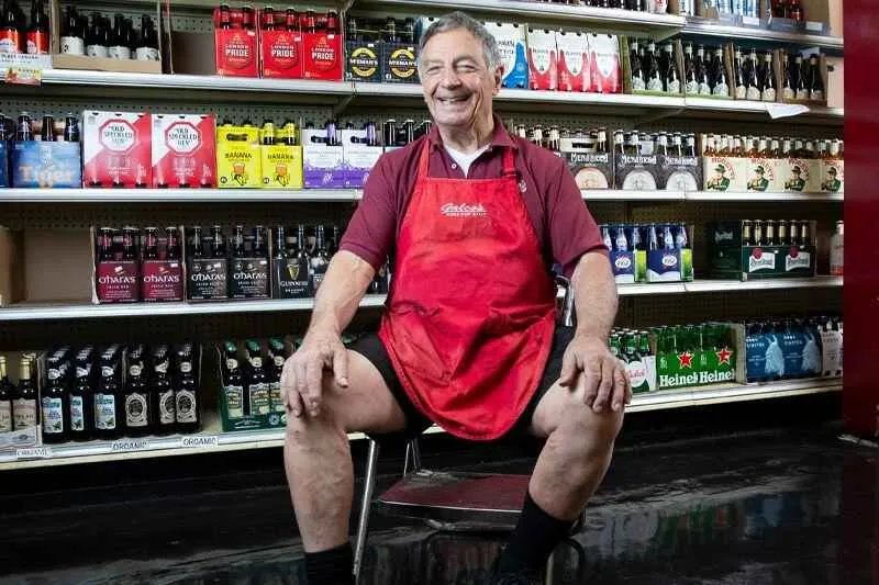 propietario de galcos soda pop stop