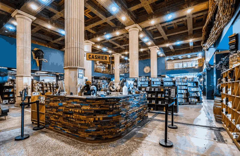 muebles hechos de libros