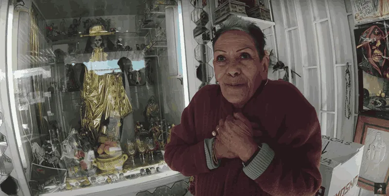 doña queta y su altar de la santa muerte