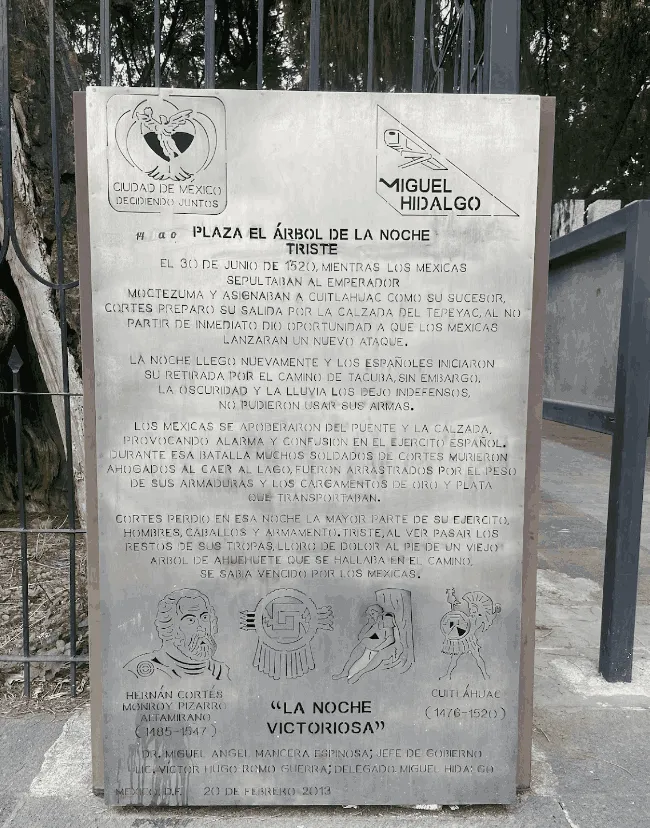 placa con informacion del arbol de la noche triste