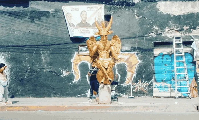 estatua de baphomet o del diablo en tepito ciudad de mexico