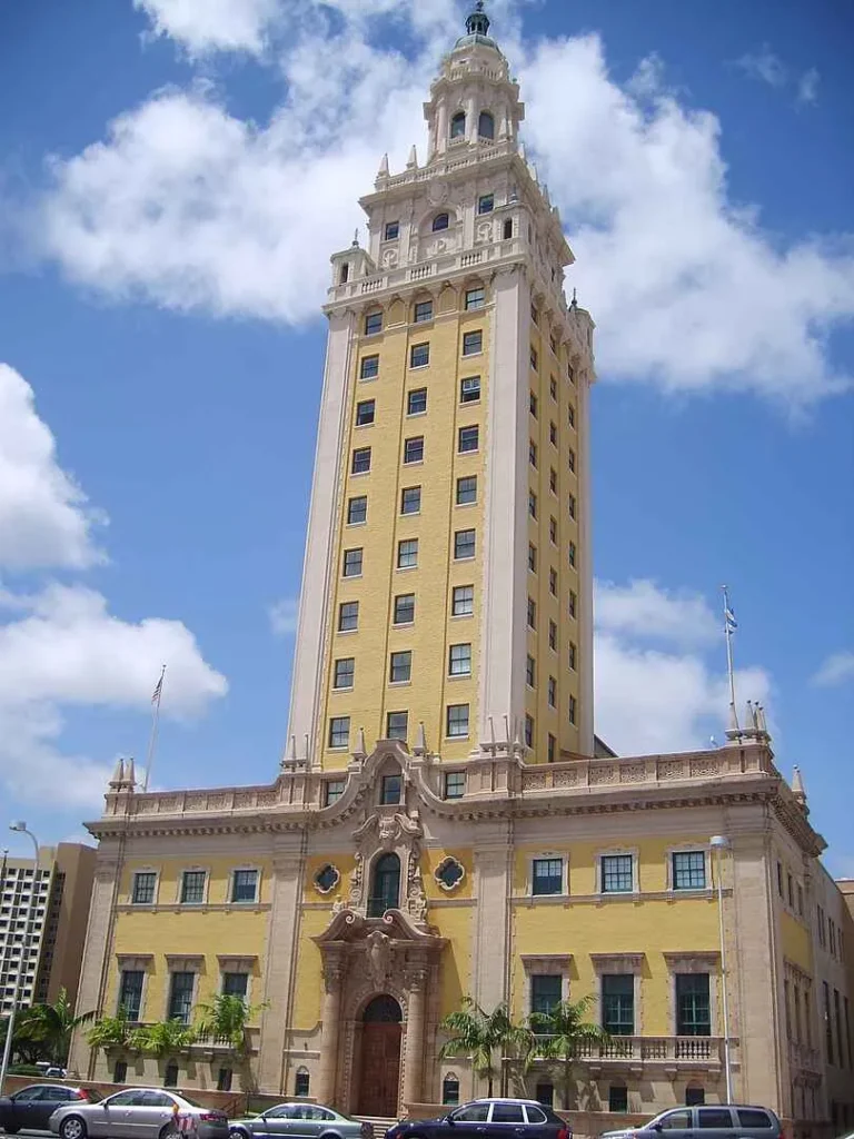 torre de la libertad cubana en miami