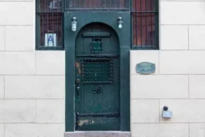 La Historia Oculta de Chumley’s y el Origen de "86 It"