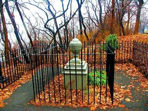 La Tumba de un 'Niño Amable', una rareza en Manhattan
