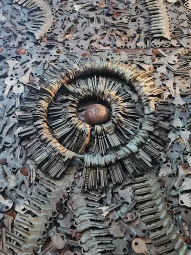Greenwich Locksmiths: fachada cubierta de llaves