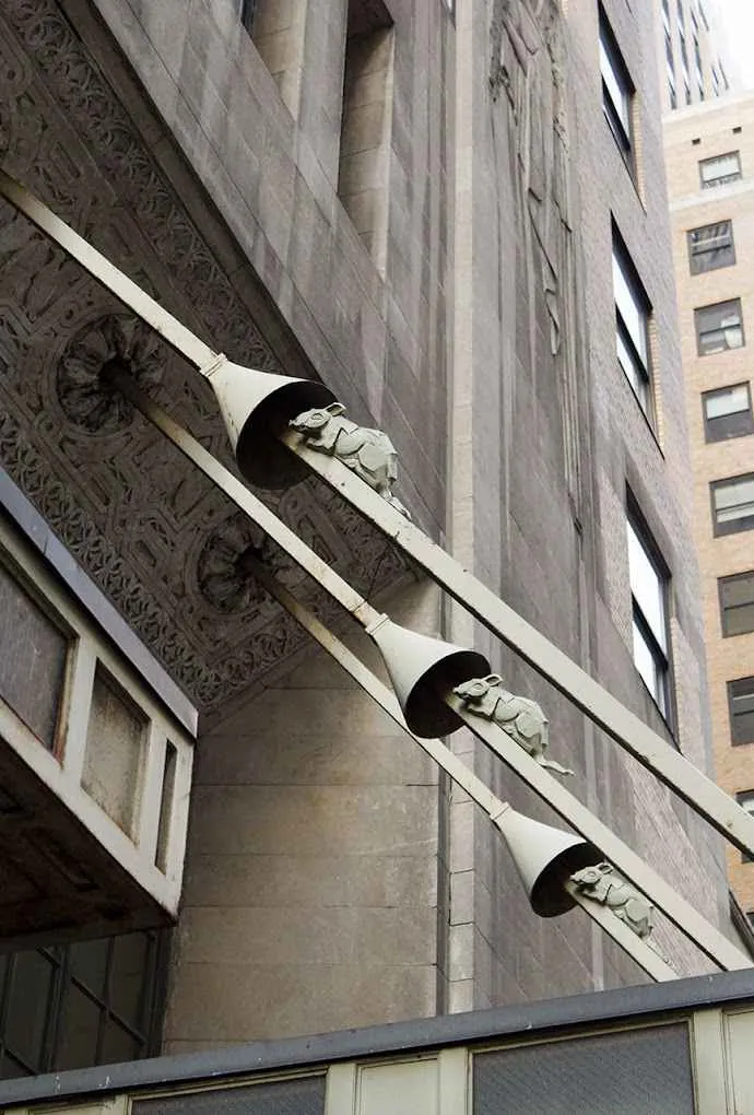 Las icónicas ratas de la arquitectura del edificio Graybar