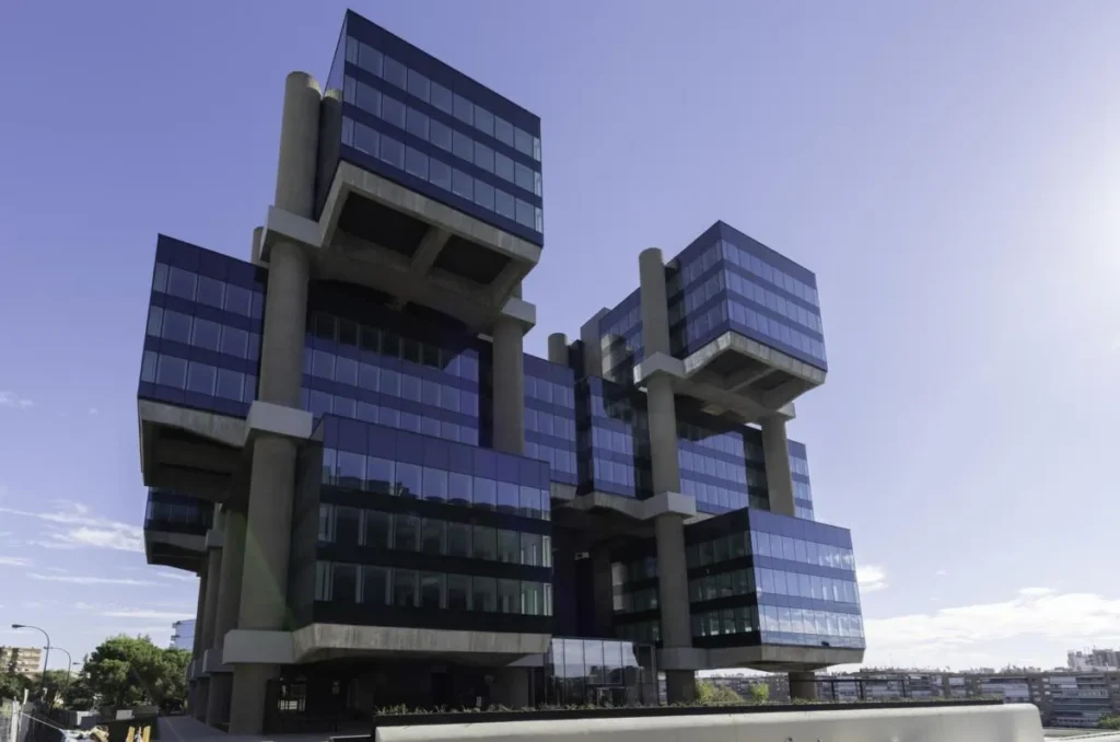 edificio los cubos renovado