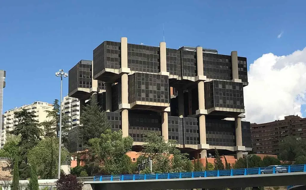 Edificio Los Cubos visto desde la M-30