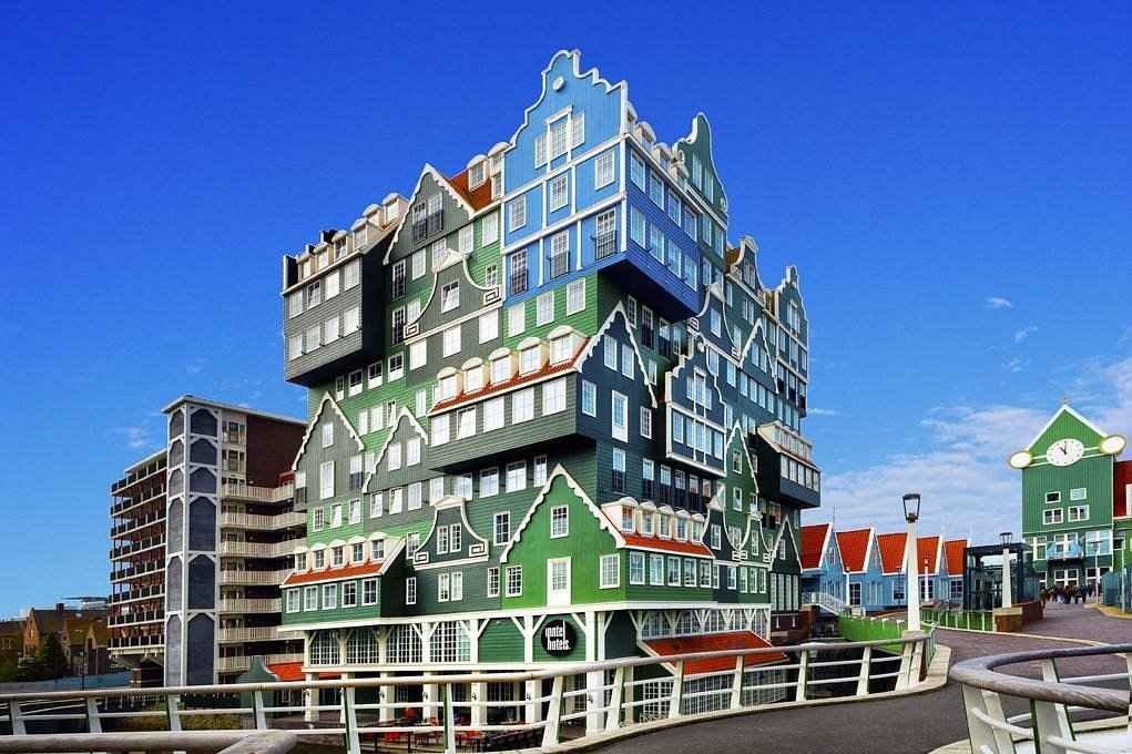 Este hotel Zaandam es un caos colorido
