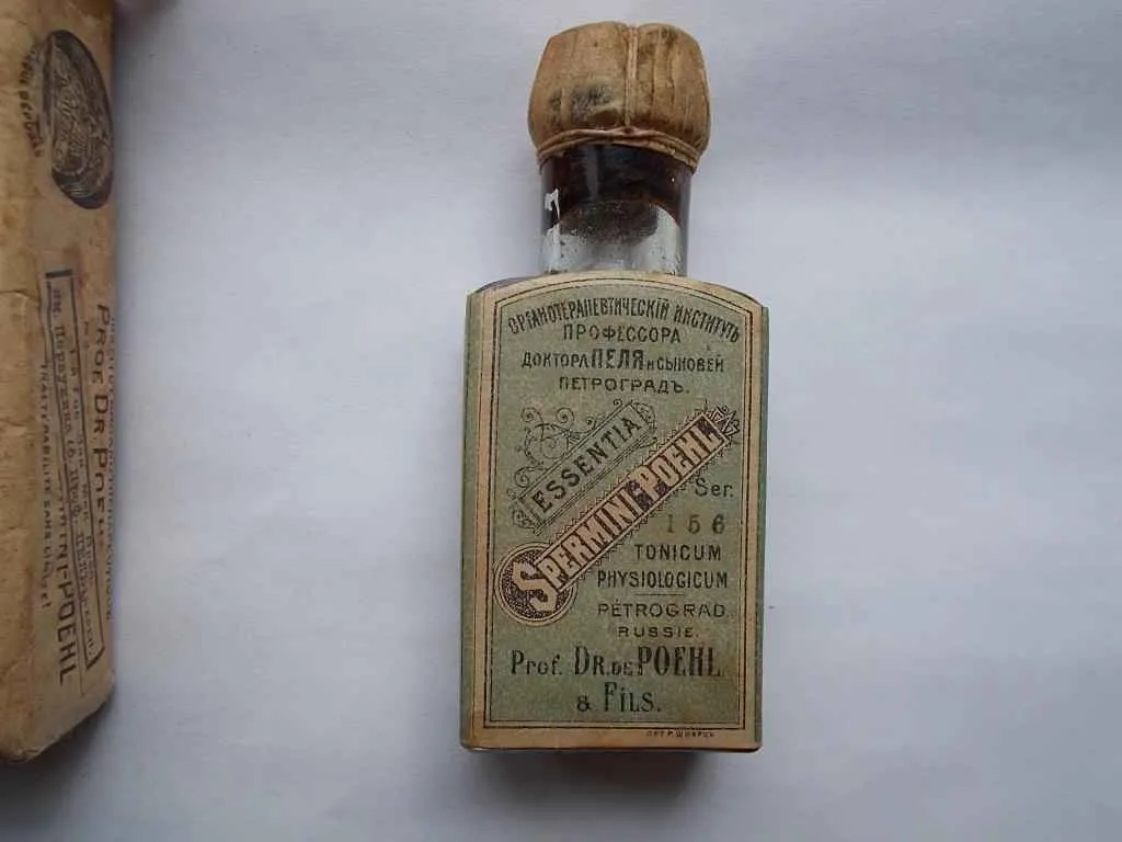 frasco de farmaco llamado spermina Pel, inventado por el doctor pel