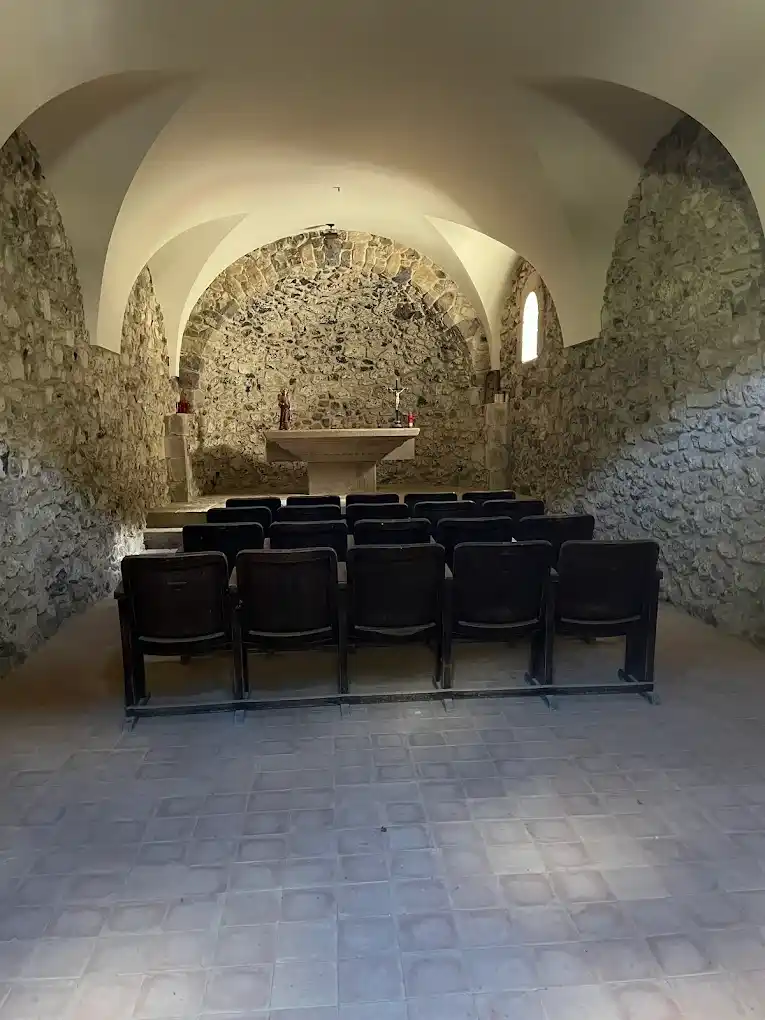 interior de la ermita Iglesia de Santa Margarida de la Cot