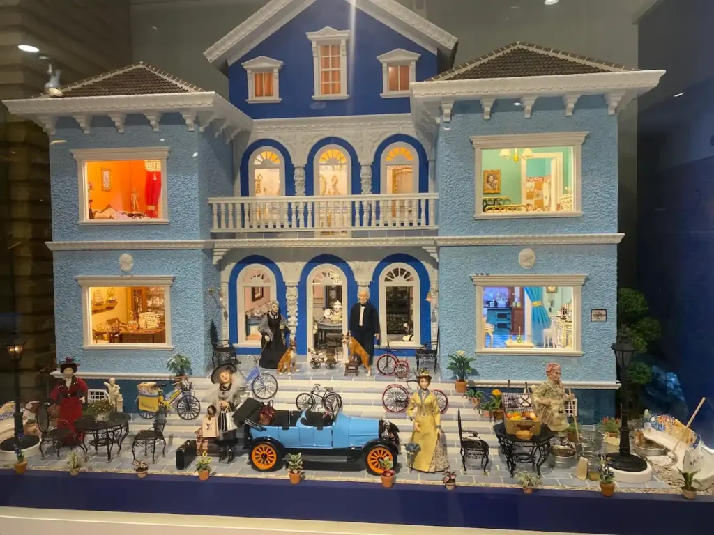 museo de antonio marco del belen y las casita de muñecas en guadalest
