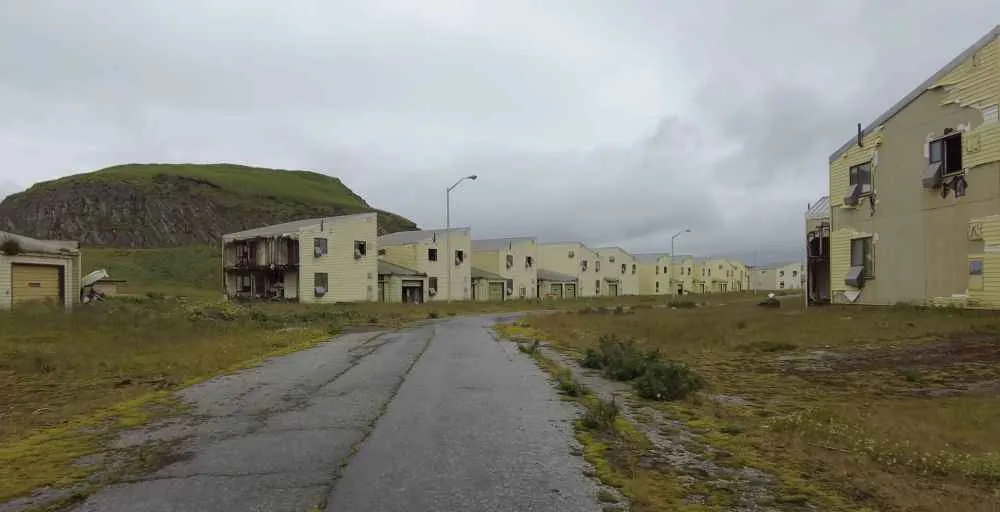 casas abandonadas en adak