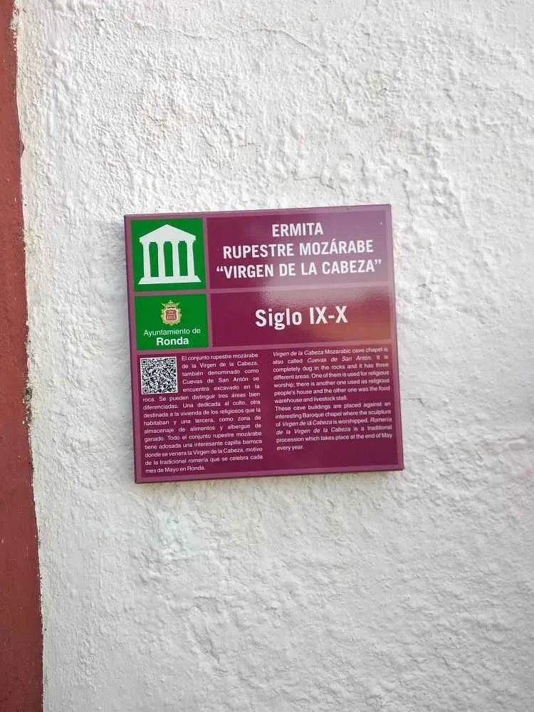 tabla informativa de la ermita virgen de la cabeza