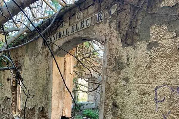 ruinas de la central electrica de ronda españa