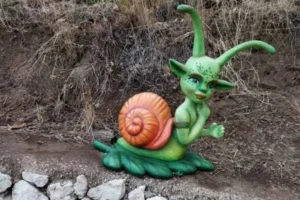 bosque encantado de parauta en andalucia con criaturas magicas