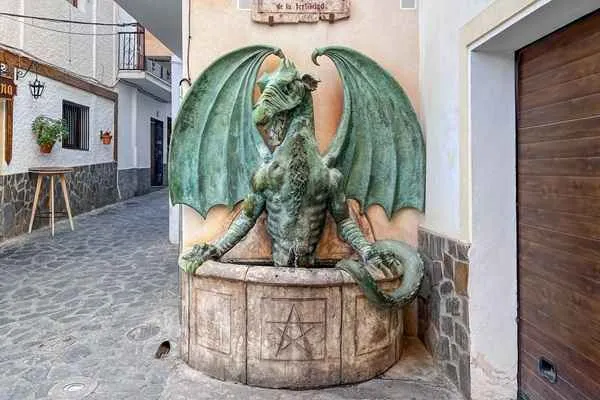fuente del dragon en soportujar españa