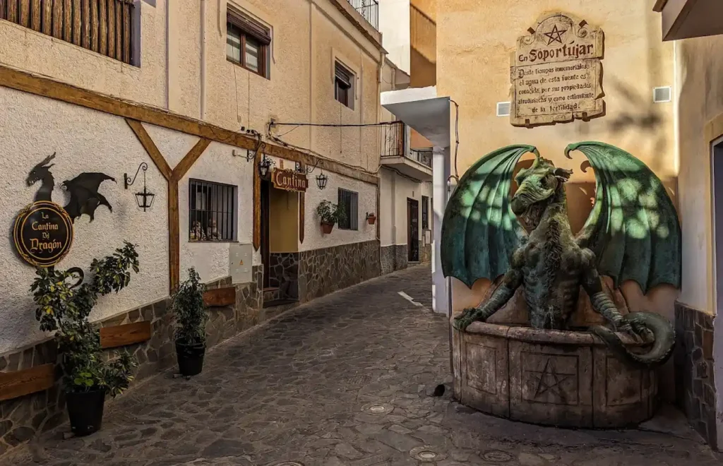 la fuente del dragon frente a la cantina del dragon