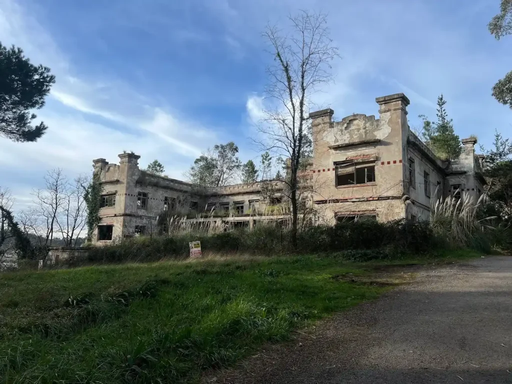 ruinas en isla de pedrosa