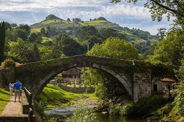 Tetas de Liérganes o picos busampiros