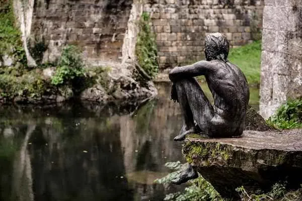 estatua del hombre pez en cantabrie lerganes