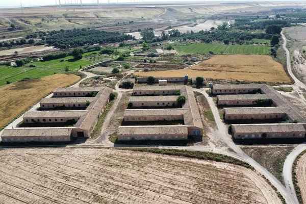antiguos barrancones de la pequeña rusia en belchite