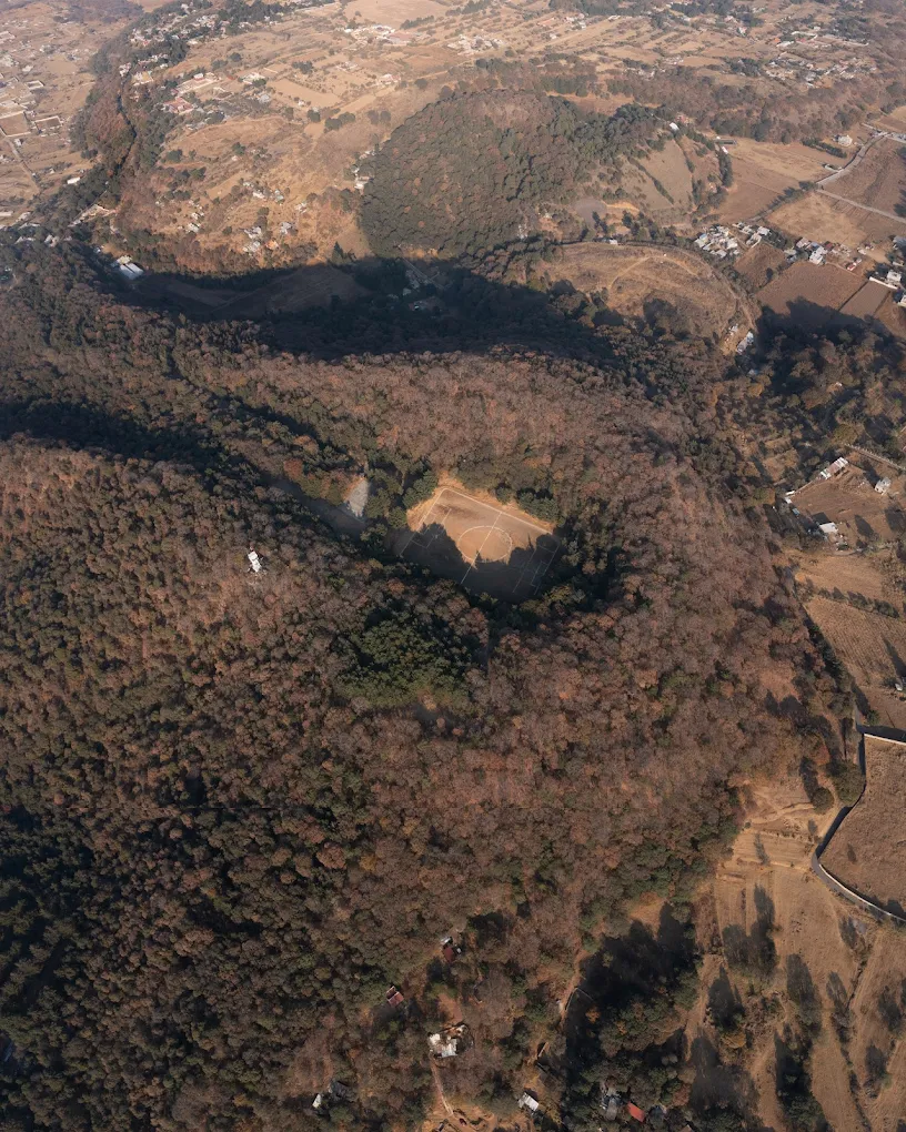Estadio natural formado por un volcán en Santa Cecilia Tepetlapa