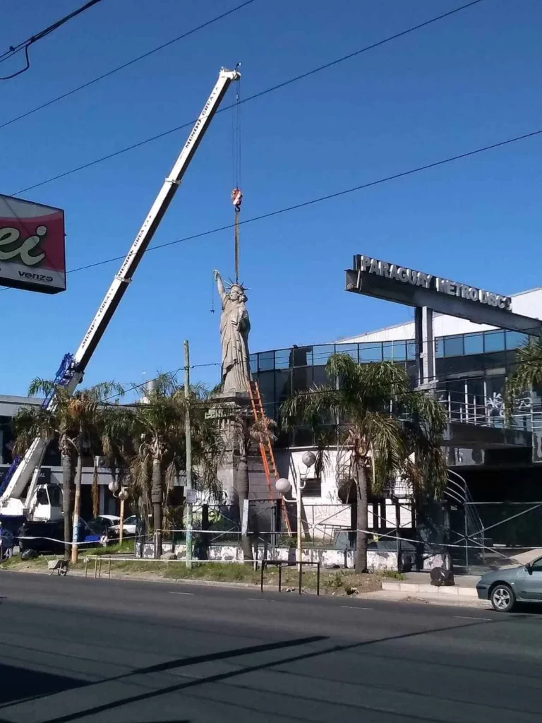 estatua de la libertad de quilmes