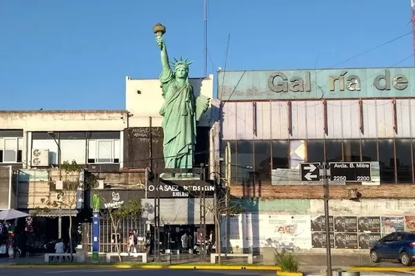 buenos aires munro estatua de la libertad