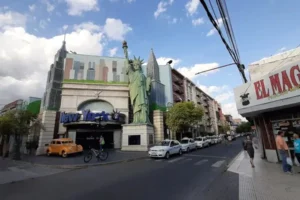 estatua de la libertad en san luis, argentina