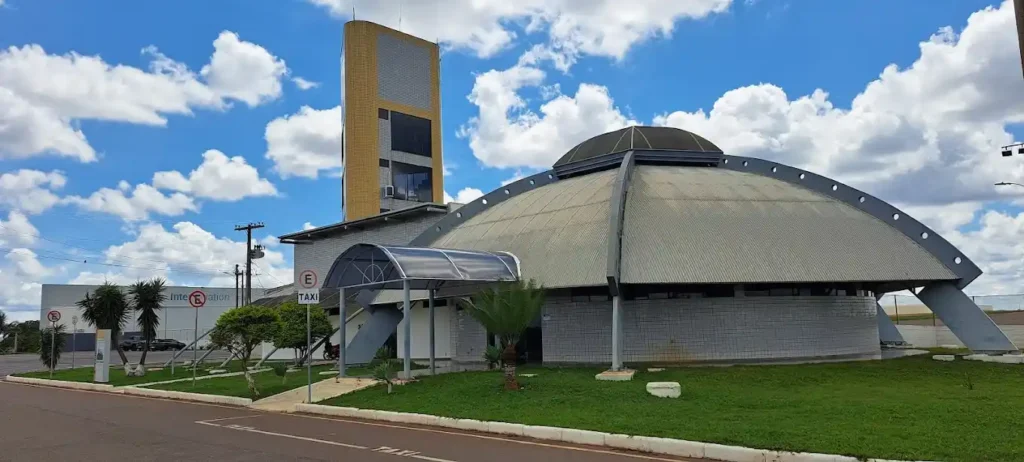 aeropuerto en forma de platillo volador