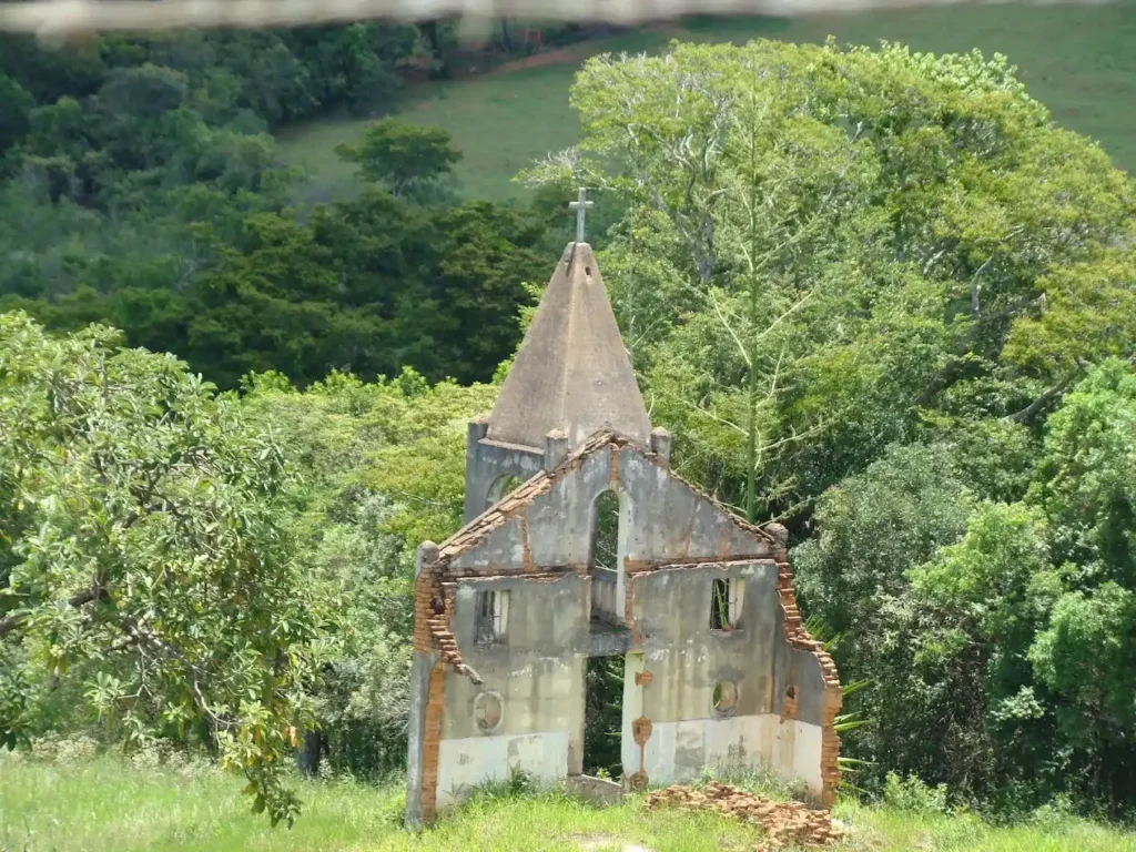 Ruinas de la Capilla de Nossa Senhora das Graças de cerca